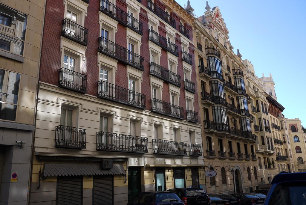 Apartamento Retiro Madrid Bagian luar foto