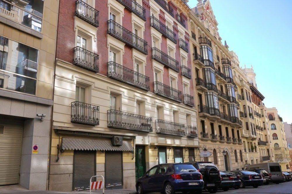 Apartamento Retiro Madrid Bagian luar foto