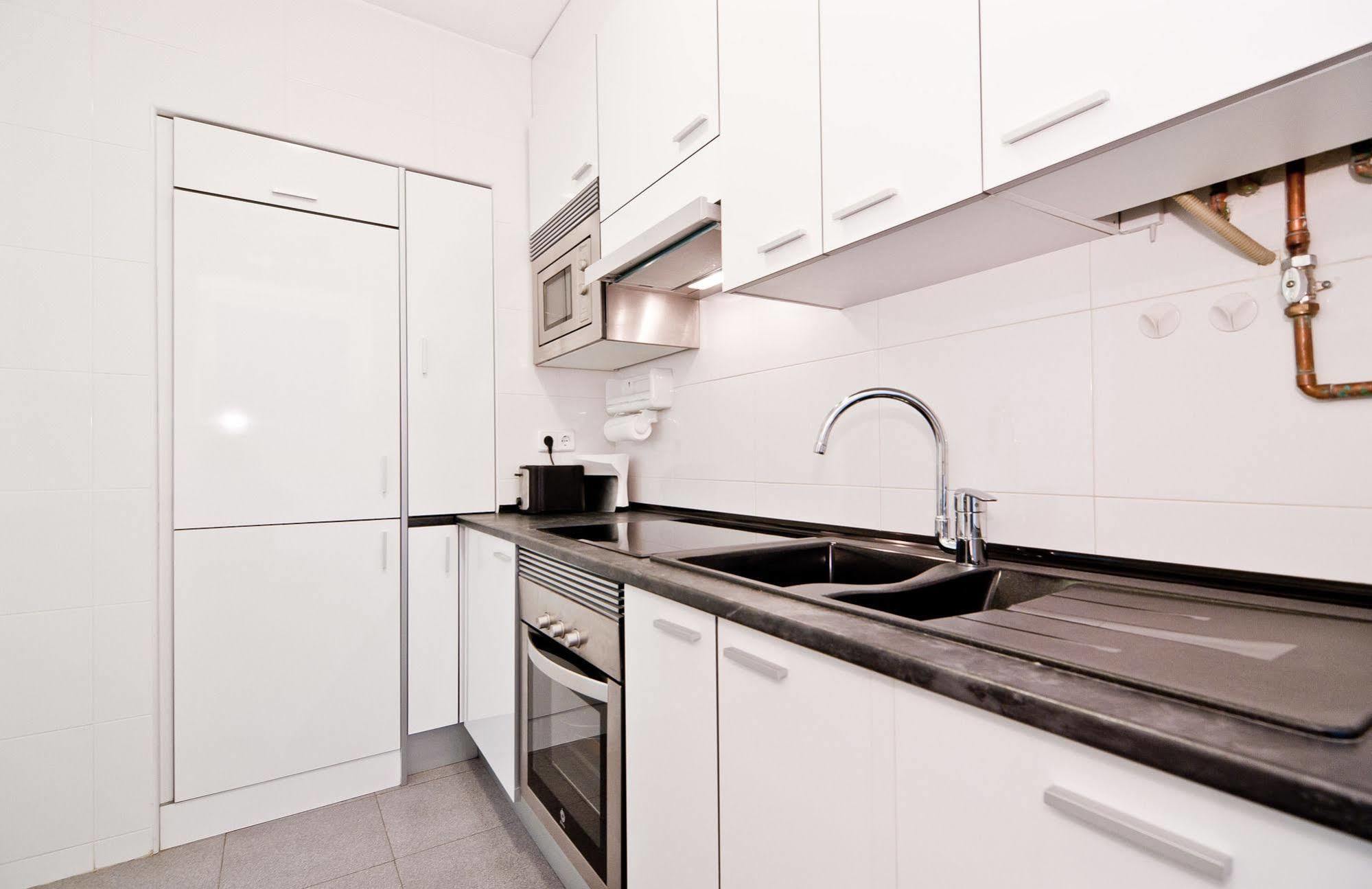 Apartamento Retiro Madrid Bagian luar foto